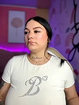 Czat XXX na żywo – Megaan__More