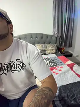 XXX chat uživo modela Crazy_Orgasm