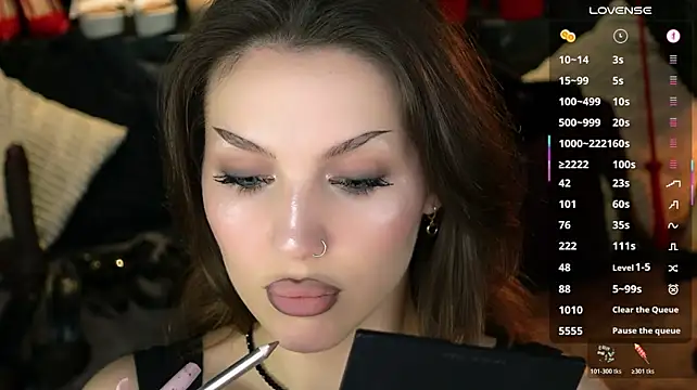 XXX chat uživo modela MistressDarsy