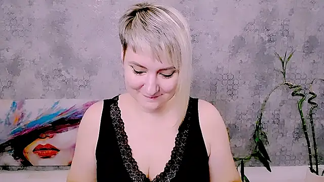 Djullia Live XXX-Chat