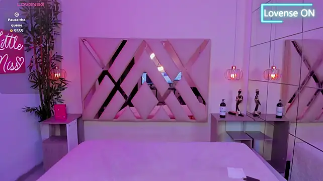 Anyelo_Twink élő XXX-chatje