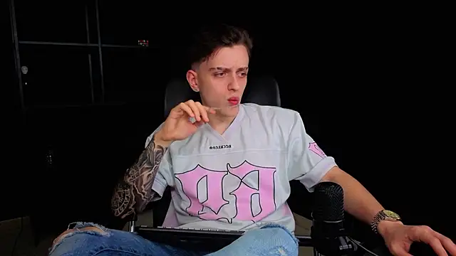 XXX chat uživo modela FelixStarkk