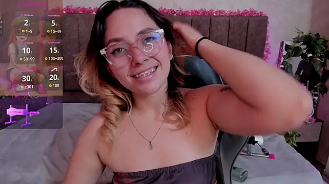 LanaMills_ লাইভ XXX চ্যাট