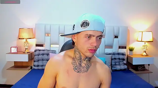 XXX chat uživo modela Zeus_damian21