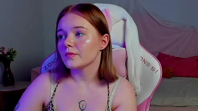 ElinaVale Adlı Modelin Canlı XXX Sohbeti