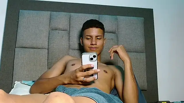 Chat XXX en directo de damian_delux