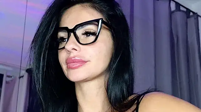Czat XXX na żywo – Elle_Vie