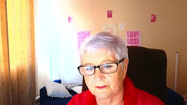 Sandra_Snowflake's Live XXX Chat