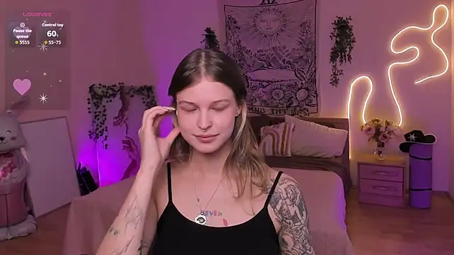Lisa_Blossom Adlı Modelin Canlı XXX Sohbeti