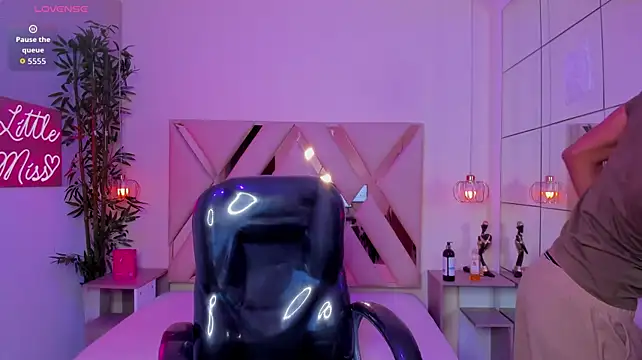 Živý XXX chat Anyelo_Twink