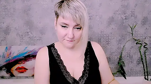 Djullia's Live XXX Chat