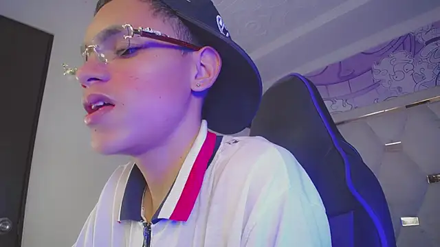 Chat XXX en directo de Asher_athlets