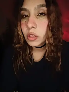 amstheynovak's Live XXX Chat