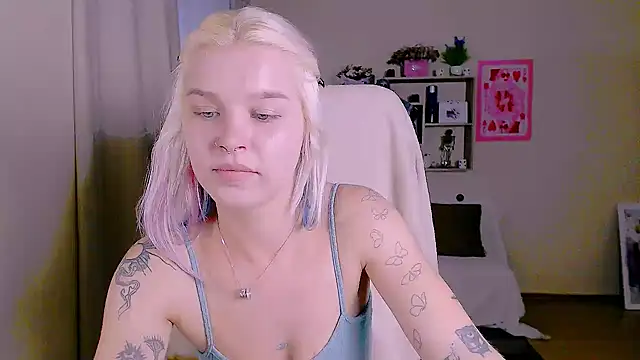 Hot_BlondaのライブXXXチャット