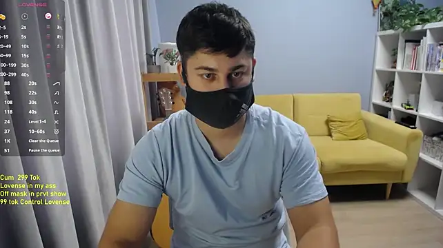 Tomguys Adlı Modelin Canlı XXX Sohbeti