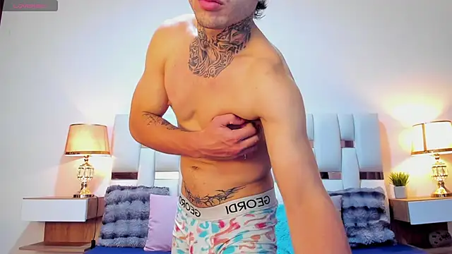Zeus_damian21 Adlı Modelin Canlı XXX Sohbeti