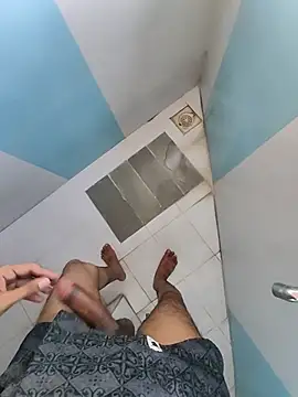 tomcruse7 Adlı Modelin Canlı XXX Sohbeti