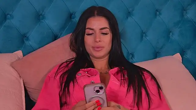 EvaAmantti Chat XXX in diretta