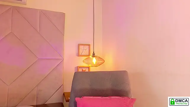 Chat +18 de Amyra_Collins ao vivo