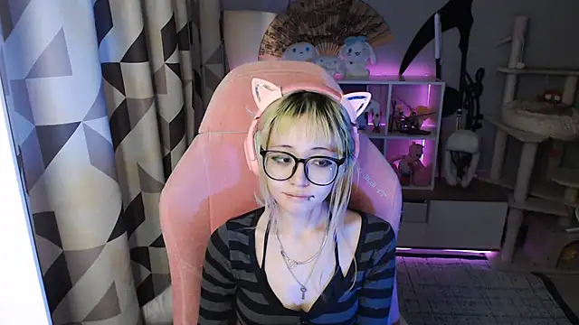 SaxonDibs' Live XXX Chat