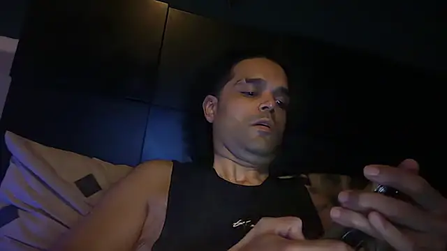 icebergslim281 লাইভ XXX চ্যাট