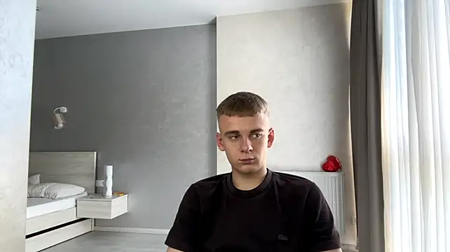 SoloFury 라이브 XXX 채팅