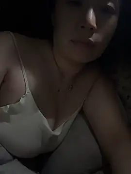 saozi666 Adlı Modelin Canlı XXX Sohbeti
