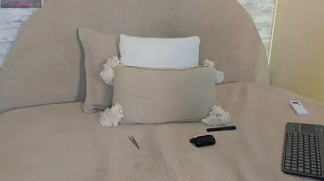 Baby_Wardwell_'s Live XXX Chat