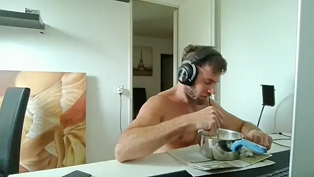 alpha-hunk live XXX chat
