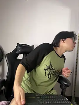 _Tommy_7 – Naživo XXX chat