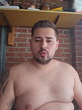 Philipcr32 Live XXX-Chat