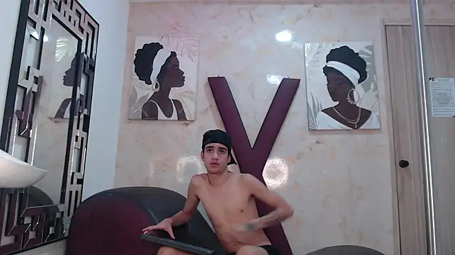 Онлайн чат XXX GOLDEN_BOSS