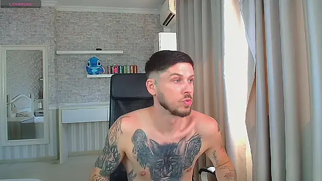 แชท XXX สดของ JonahShaw