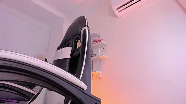 Czat XXX na żywo – CamileHolmes