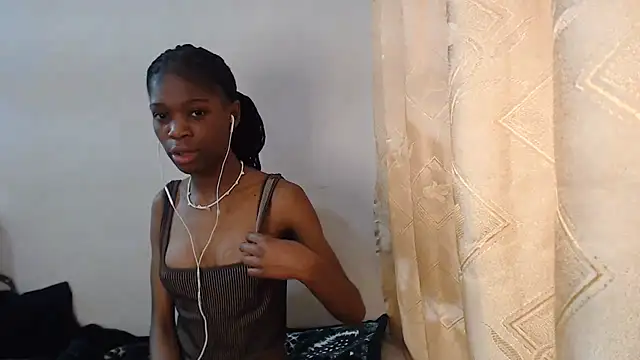 PetiteBarbie_05's Live XXX Chat