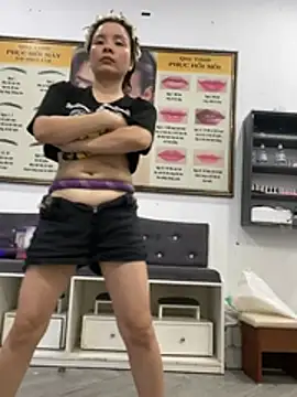 XXX chat uživo modela Ivy_Trix2
