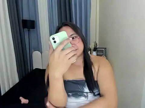 Cassiefoxx 现场XXX聊天