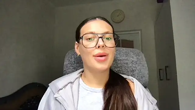 MoonriseGoddess' Live XXX Chat