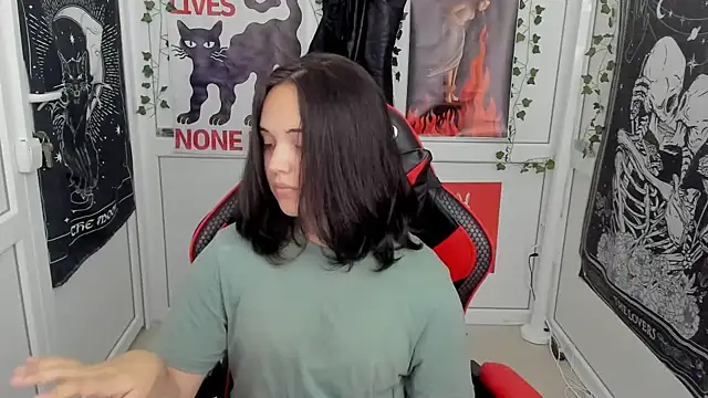 XXX chat uživo modela Caroline_cutte