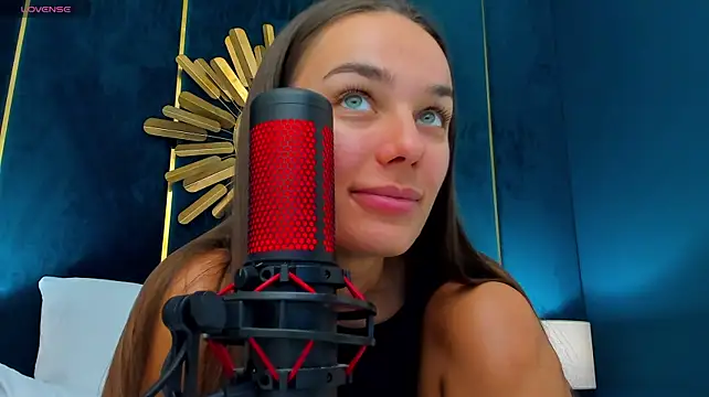 AprilWong Chat XXX in diretta