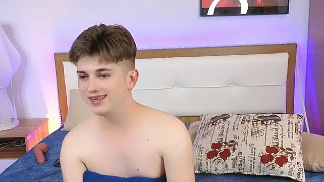 Miless_Cooper Chat XXX live