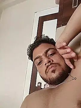 Realcumshow 现场XXX聊天