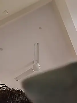 Realcumshow 现场XXX聊天