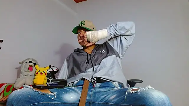 Živý XXX chat skinny23cm