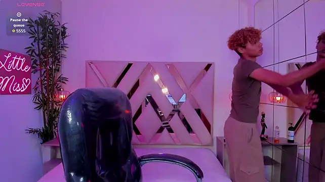 צ'אט XXX בשידור חי של Anyelo_Twink