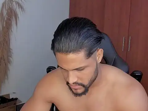 Chat XXX en directo de Pier_Simons