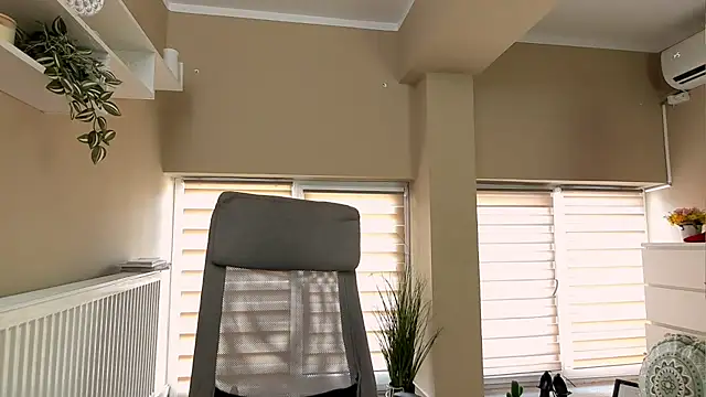 PeachyPixiee's Live XXX Chat