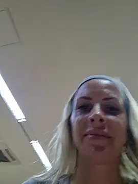 Luna_Veil's Webcam Show