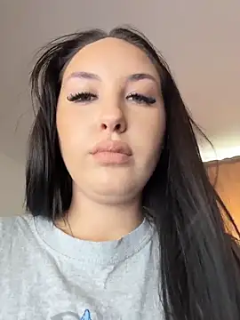Lucy_doll22: απευθείας συνομιλία ΧΧΧ