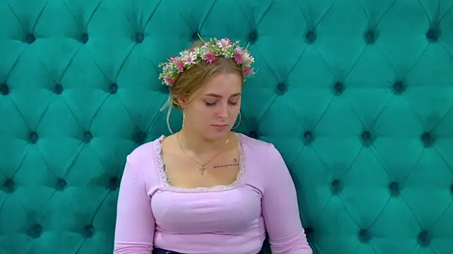 EllaBells' Live XXX Chat